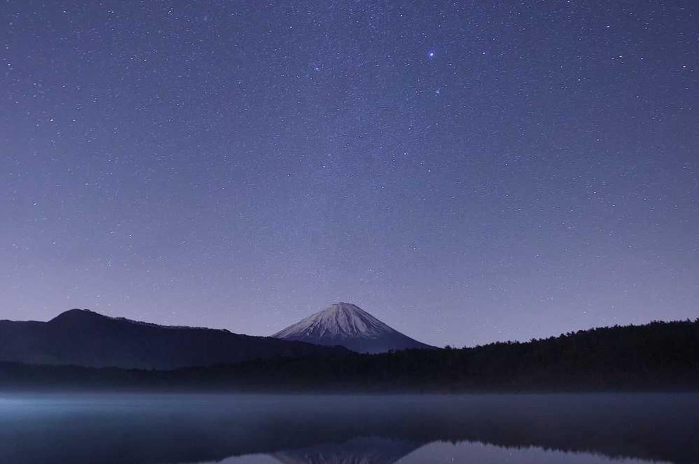 如何停止使用技术支持辅助的玩家在游戏中进行恶意攻击?