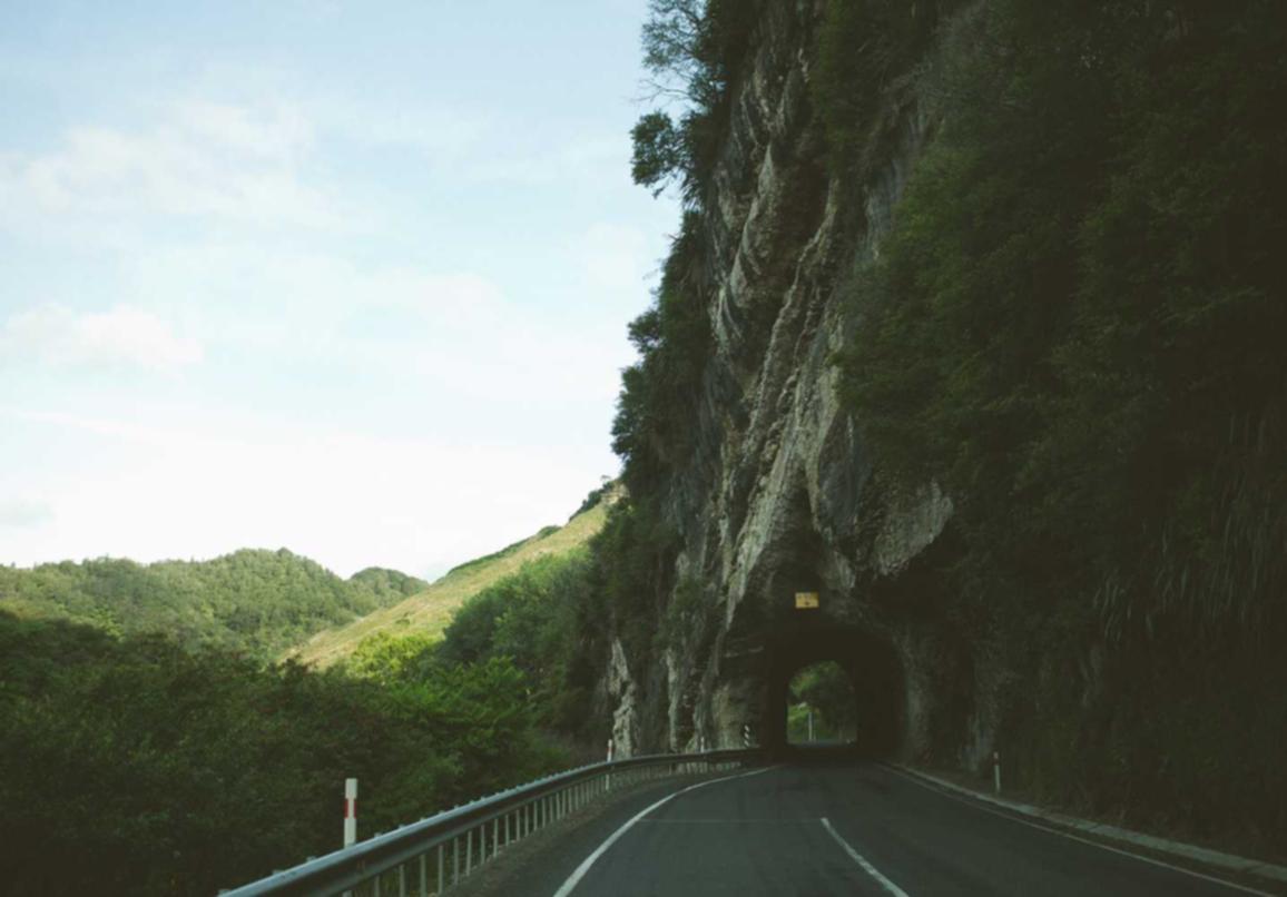 绑卡微信号买卖：谷歌注册账号入口在哪